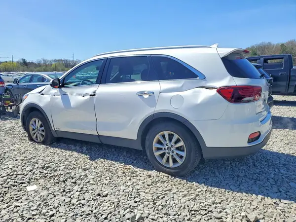 5XYPGDA5XKG514981 2019 KIA SORENTO - Image 2