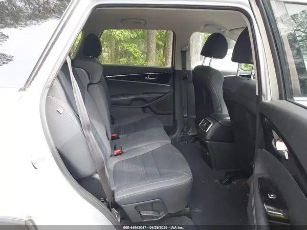 5XYPGDA5XKG572783 2019 KIA SORENTO - Image 8