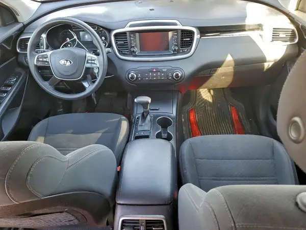 5XYPGDA5XLG617576 2020 KIA SORENTO - Image 8