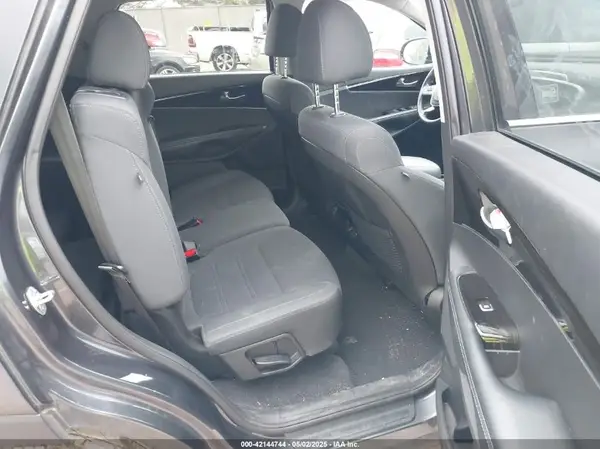 5XYPGDA5XLG618548 2020 KIA SORENTO - Image 8