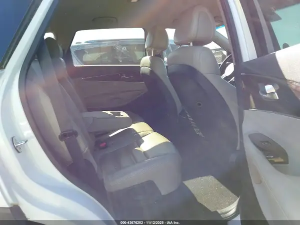 5XYPH4A10GG035101 2016 KIA SORENTO - Image 8