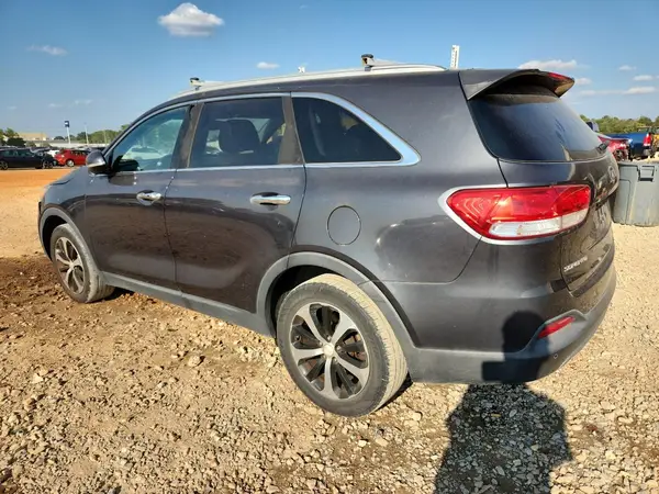 5XYPH4A10GG045062 2016 KIA SORENTO - Image 2