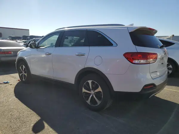 5XYPH4A10GG055557 2016 KIA SORENTO - Image 2