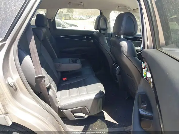 5XYPH4A10GG123176 2016 KIA SORENTO - Image 8