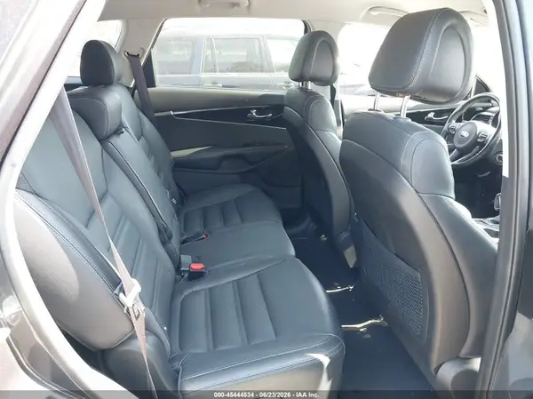 5XYPH4A10GG126286 2016 KIA SORENTO - Image 8