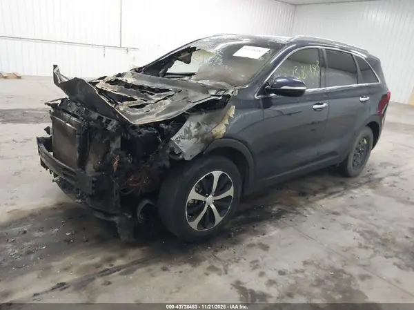 5XYPH4A10HG262743 2017 KIA SORENTO - Image 2