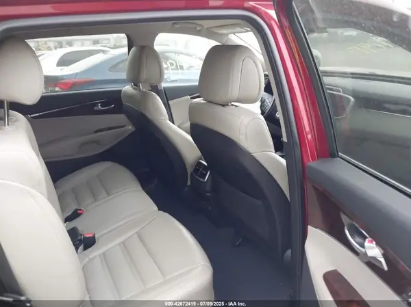 5XYPH4A11GG060912 2016 KIA SORENTO - Image 8