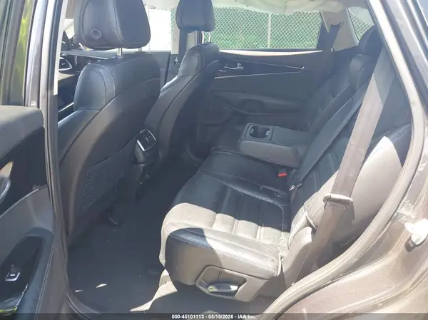 5XYPH4A11GG128421 2016 KIA SORENTO - Image 8