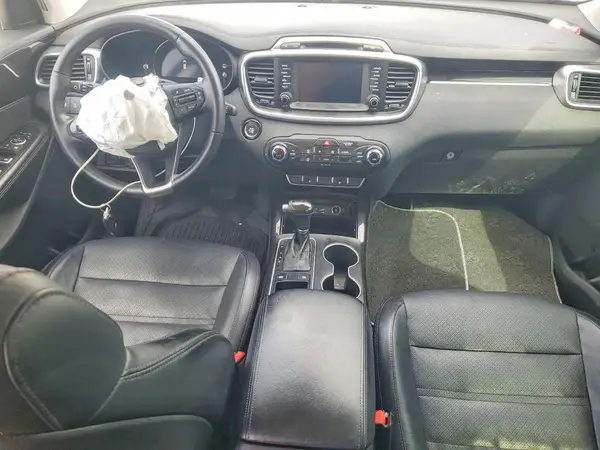 5XYPH4A11HG282256 2017 KIA SORENTO - Image 8