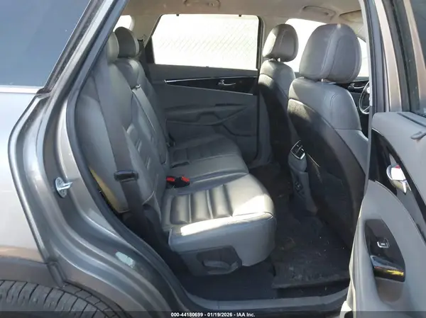5XYPH4A12GG045998 2016 KIA SORENTO - Image 8