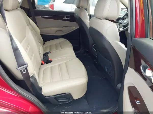 5XYPH4A12GG057326 2016 KIA SORENTO - Image 8