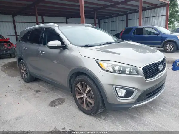 5XYPH4A12HG273646 2017 KIA SORENTO - Image 1