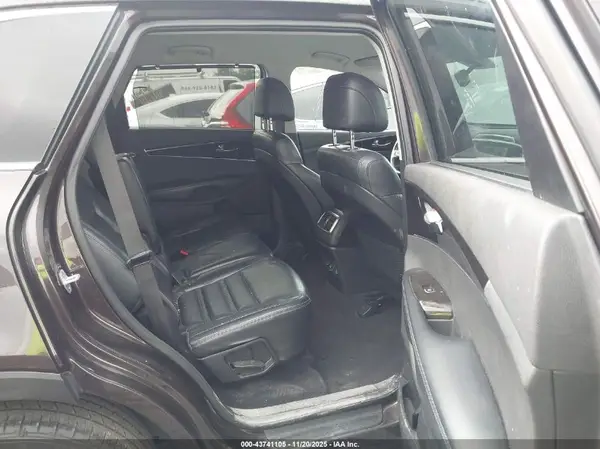 5XYPH4A12HG320190 2017 KIA SORENTO - Image 8