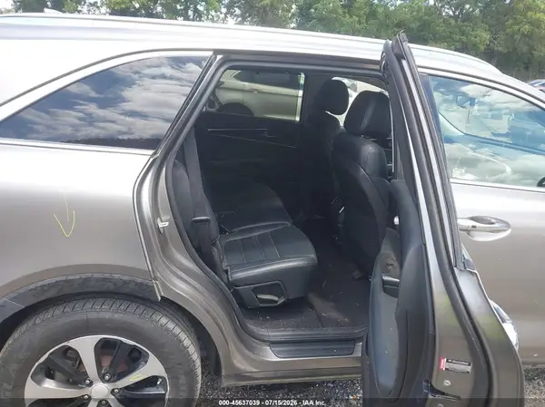 5XYPH4A13GG071980 2016 KIA SORENTO - Image 8