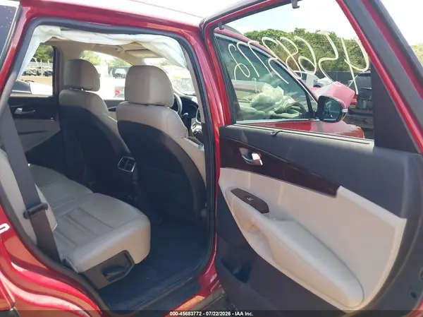 5XYPH4A13HG193918 2017 KIA SORENTO - Image 8