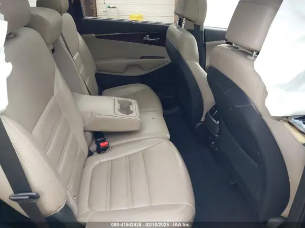 5XYPH4A13HG278046 2017 KIA SORENTO - Image 8