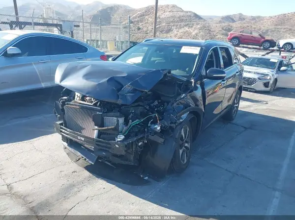 5XYPH4A13JG398130 2018 KIA SORENTO - Image 2