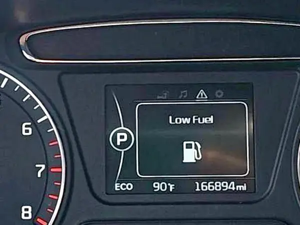 5XYPH4A14GG028457 2016 KIA SORENTO - Image 8
