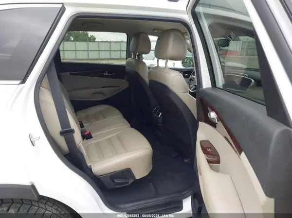 5XYPH4A14GG029348 2016 KIA SORENTO - Image 8