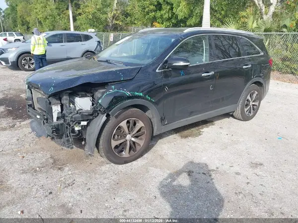 5XYPH4A14JG408907 2018 KIA SORENTO - Image 2