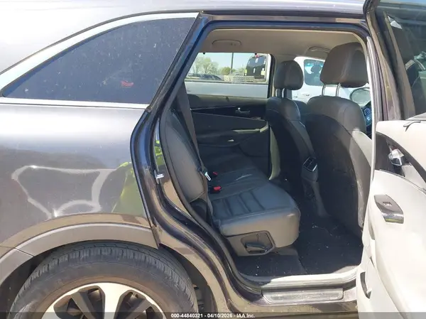 5XYPH4A15GG033375 2016 KIA SORENTO - Image 8