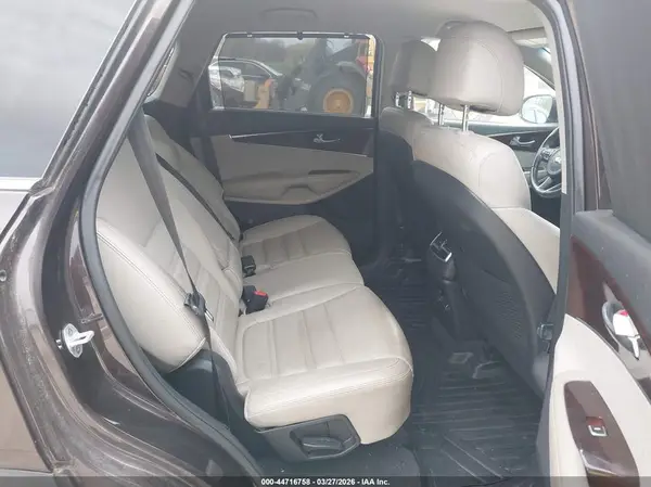 5XYPH4A15HG220083 2017 KIA SORENTO - Image 8