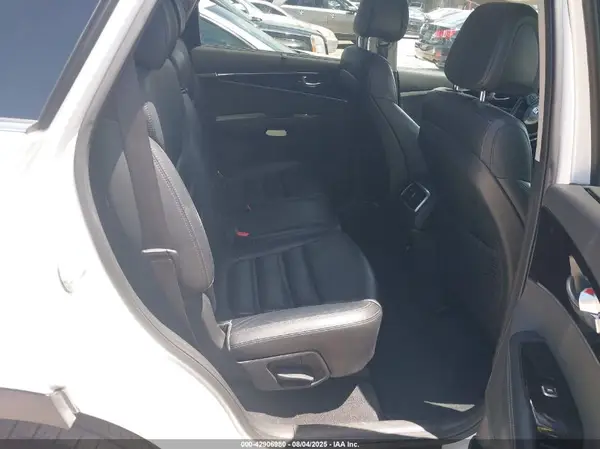 5XYPH4A16GG024040 2016 KIA SORENTO - Image 8
