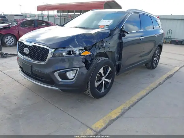 5XYPH4A16HG275593 2017 KIA SORENTO - Image 2