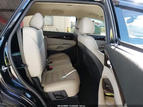 5XYPH4A16JG361928 2018 KIA SORENTO - Image 8