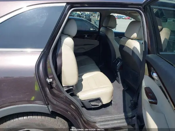 5XYPH4A17GG015458 2016 KIA SORENTO - Image 8
