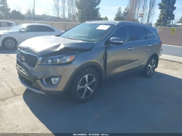 5XYPH4A17GG022653 2016 KIA SORENTO - Image 2