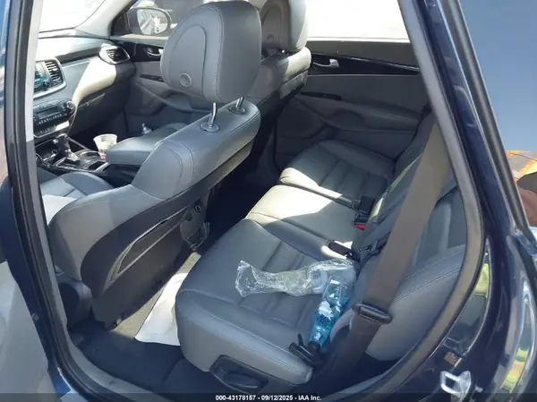 5XYPH4A17GG029893 2016 KIA SORENTO - Image 8