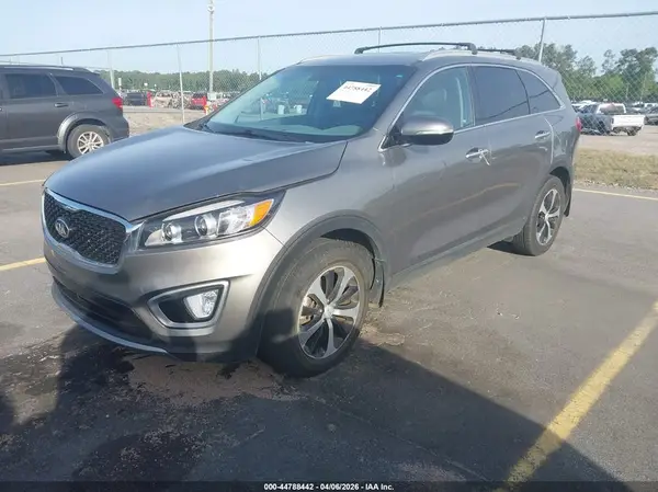 5XYPH4A17GG144381 2016 KIA SORENTO - Image 2