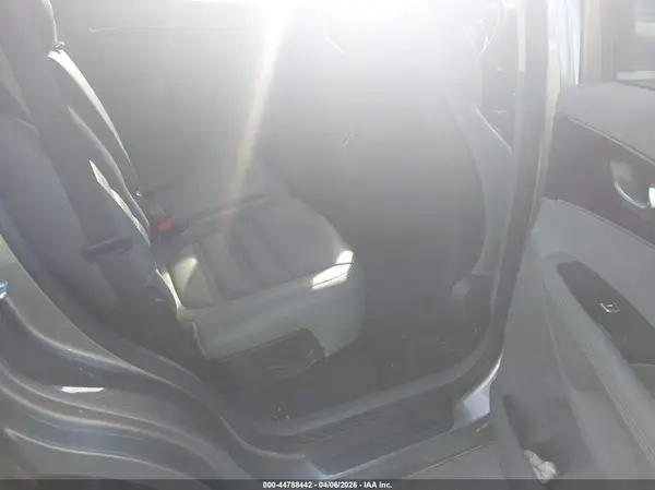 5XYPH4A17GG144381 2016 KIA SORENTO - Image 8