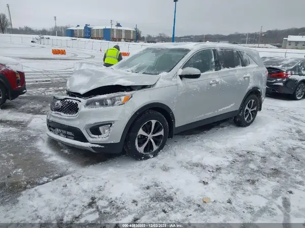 5XYPH4A17GG147975 2016 KIA SORENTO - Image 2