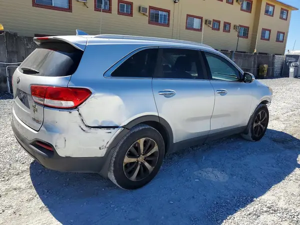 5XYPH4A17HG273478 2017 KIA SORENTO - Image 2