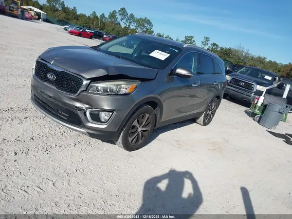 5XYPH4A17HG278437 2017 KIA SORENTO - Image 2