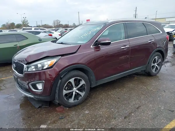 5XYPH4A17JG403491 2018 KIA SORENTO - Image 2
