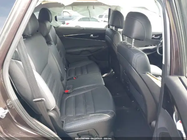 5XYPH4A18HG278897 2017 KIA SORENTO - Image 8