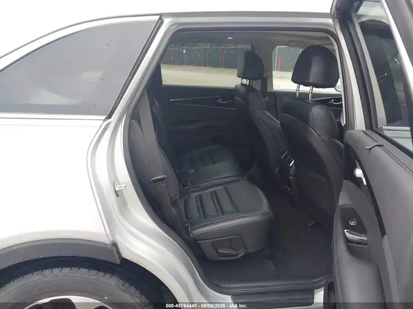 5XYPH4A18JG408439 2018 KIA SORENTO - Image 8