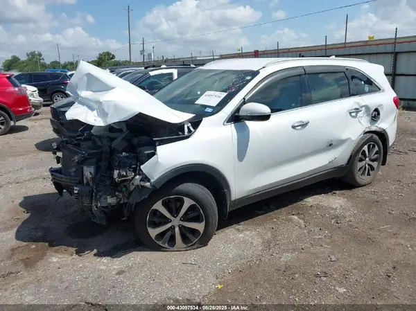5XYPH4A19HG218322 2017 KIA SORENTO - Image 2
