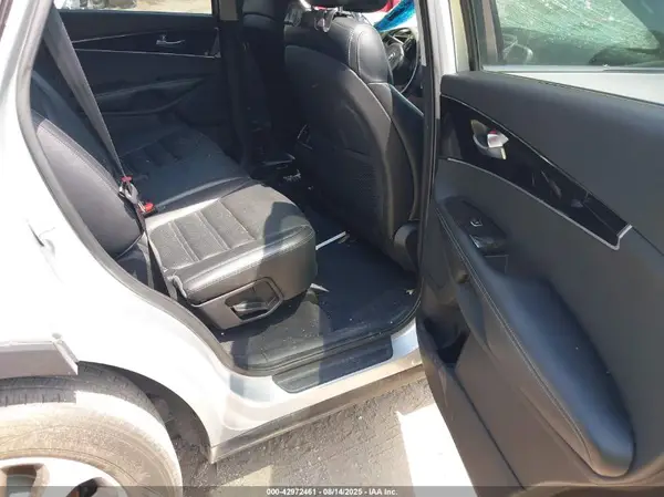 5XYPH4A1XGG009413 2016 KIA SORENTO - Image 8