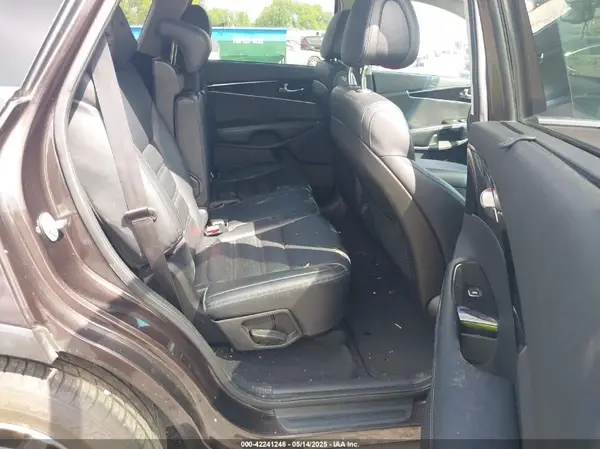 5XYPH4A1XGG044551 2016 KIA SORENTO - Image 8