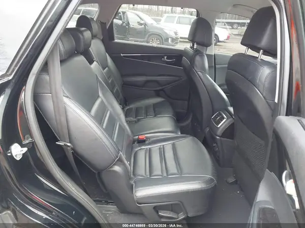 5XYPH4A50HG201590 2017 KIA SORENTO - Image 8