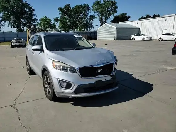 5XYPH4A50HG251910 2017 KIA SORENTO - Image 8