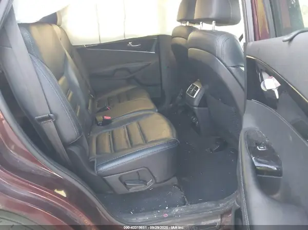 5XYPH4A50HG292246 2017 KIA SORENTO - Image 8