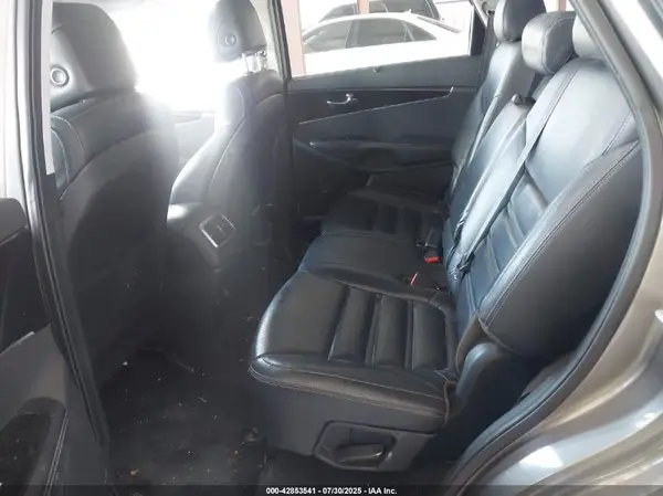 5XYPH4A50HG302256 2017 KIA SORENTO - Image 8