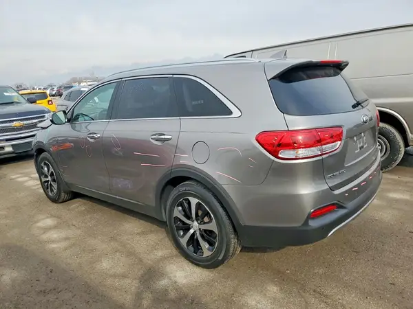 5XYPH4A50JG385323 2018 KIA SORENTO - Image 2