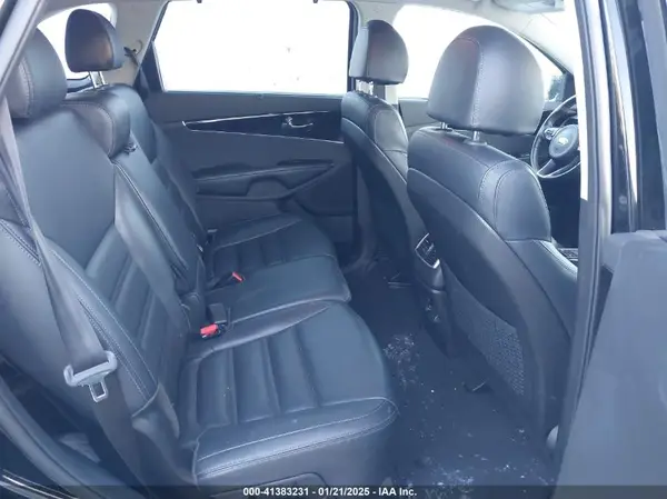 5XYPH4A50JG390005 2018 KIA SORENTO - Image 8
