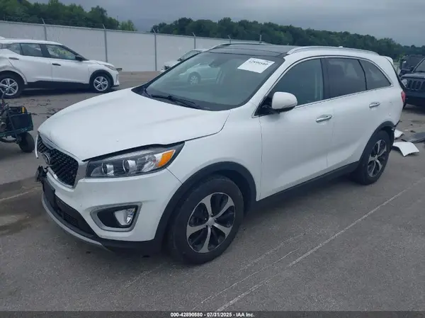5XYPH4A50JG431457 2018 KIA SORENTO - Image 2
